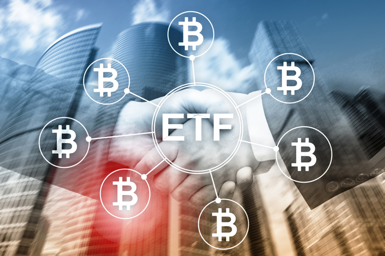 Bitcoin ETF or Bitcoin via exchange: What should I buy?